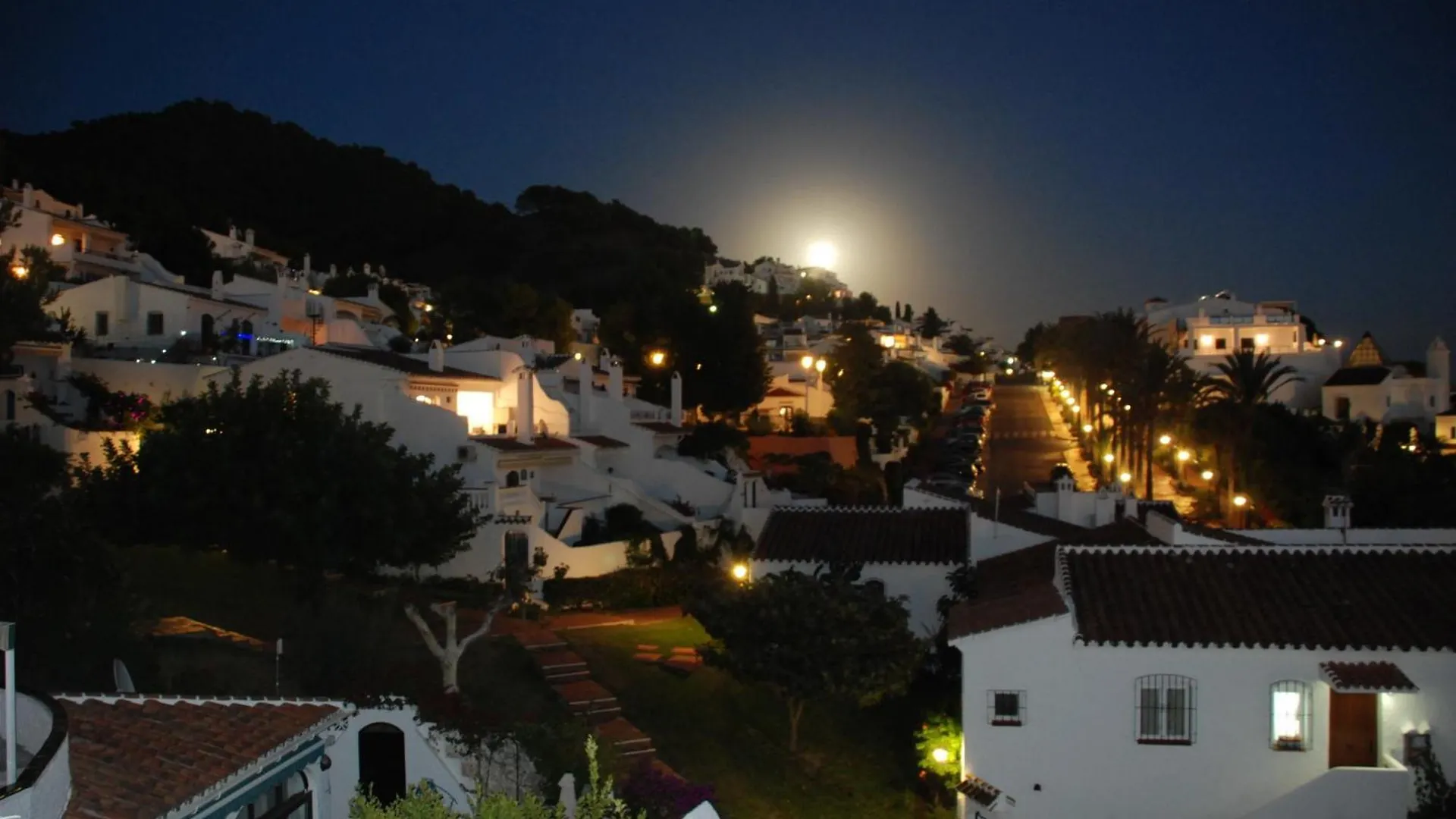 Nerja - Tolle Aussicht Und Poolbereich Villa