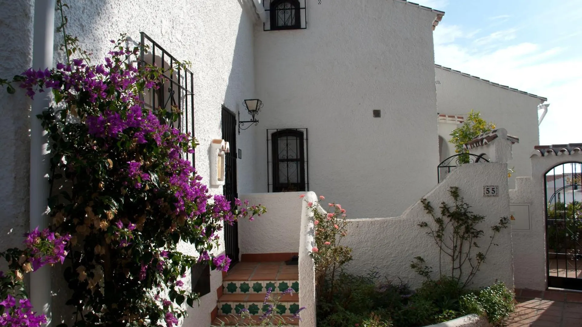Nerja - Tolle Aussicht Und Poolbereich Villa